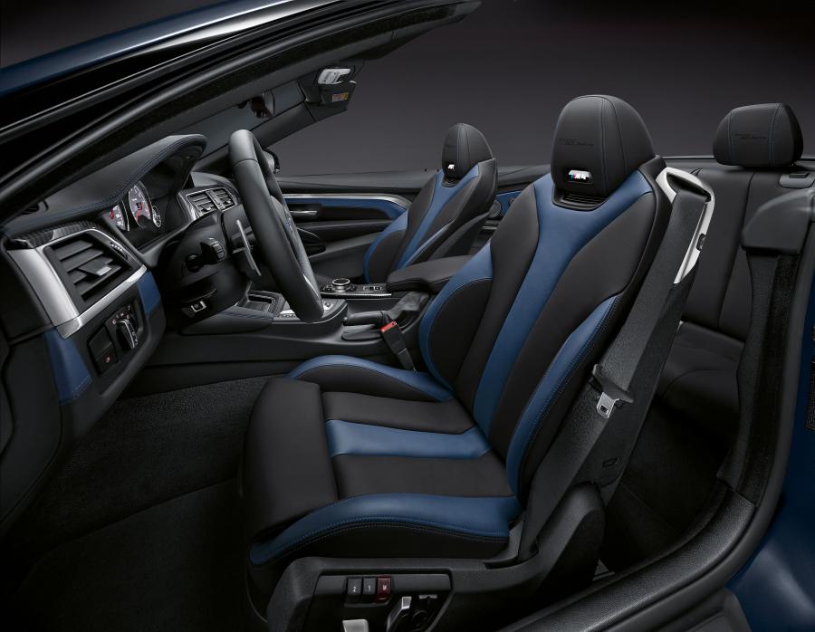 Интерьер BMW M4 Convertible 30 Jahre Edition (F83) 2018 года  (WW) (фото 4 из 14)